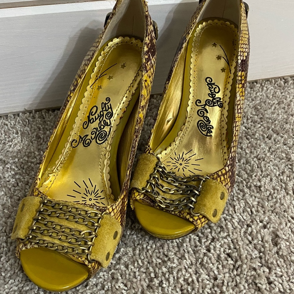 High Heeled Ladies Shoes